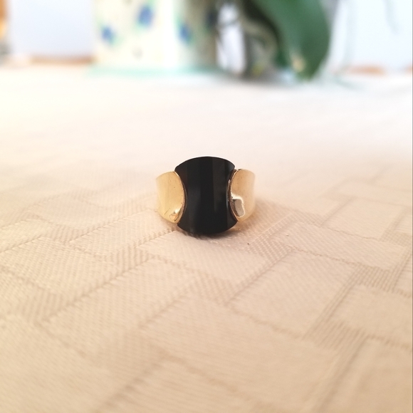 10k Yellow Gold Chunky Onyx Ring Size 7 Dinner Ring Gemstone Fashion Jewlery - Picture 4 of 14